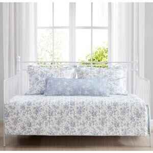 Laura Ashley Walled Garden Blue Daybed Set Floral Quilt 4PC New
